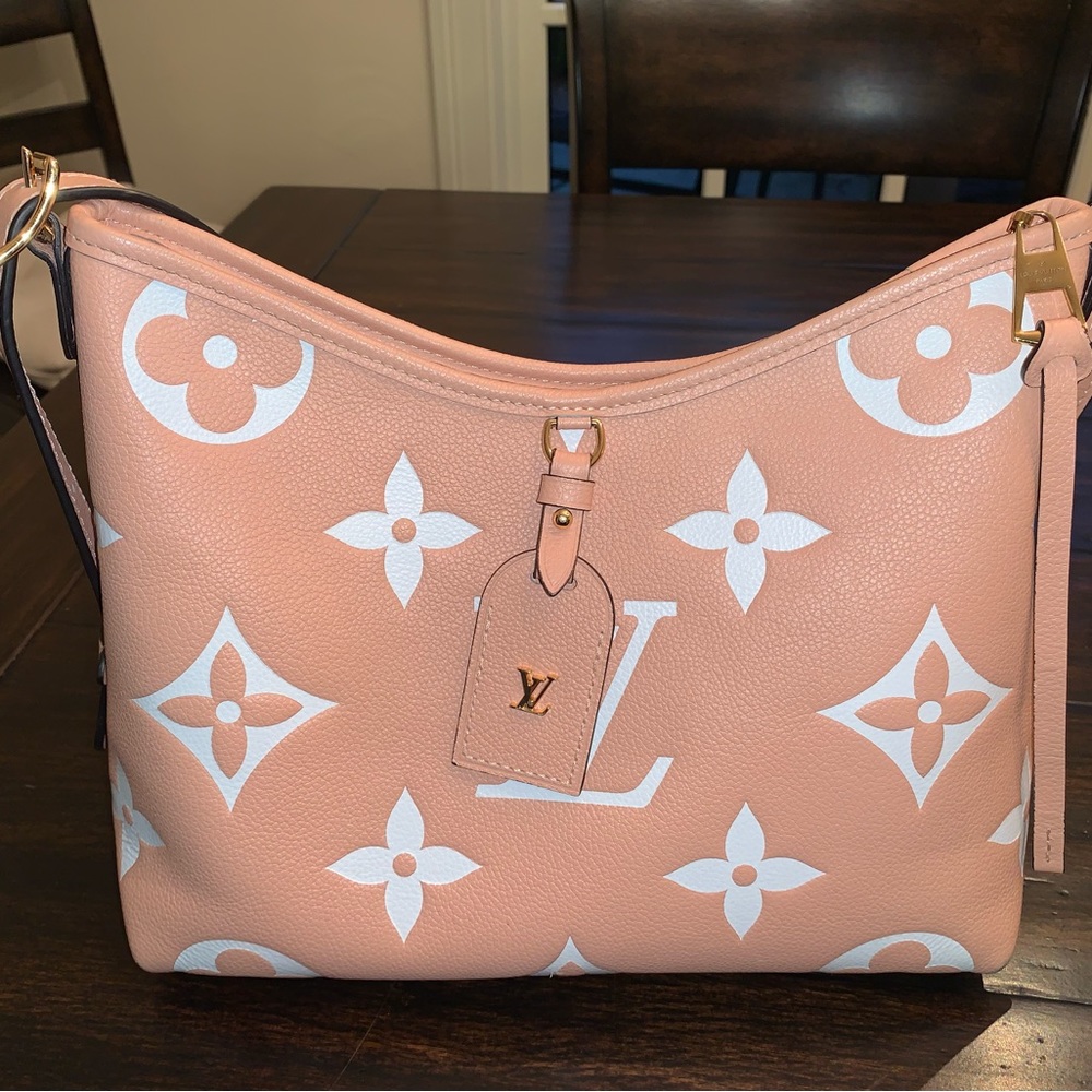 Louis Vuitton’s Shoulder Bag